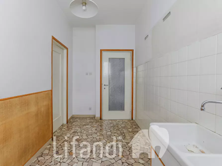 Immagine 17 di Appartamento in vendita  in via carducci a Bolzano