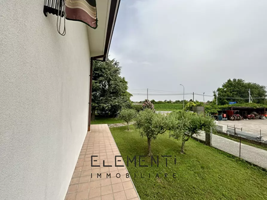 Immagine 23 di Casa indipendente in vendita  in Via Carezze 5 a Terrazzo