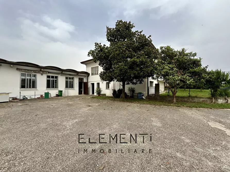 Immagine 33 di Casa indipendente in vendita  in Via Carezze 5 a Terrazzo