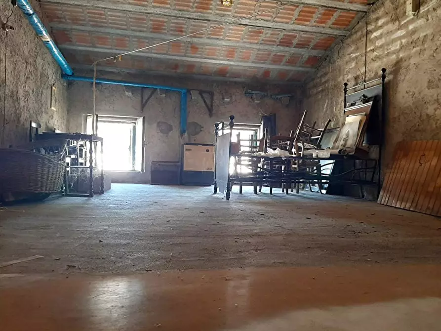 Immagine 12 di Casa indipendente in vendita  a Valeggio Sul Mincio