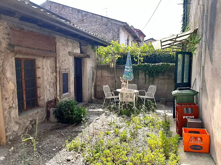 Immagine 14 di Casa indipendente in vendita  a Valeggio Sul Mincio