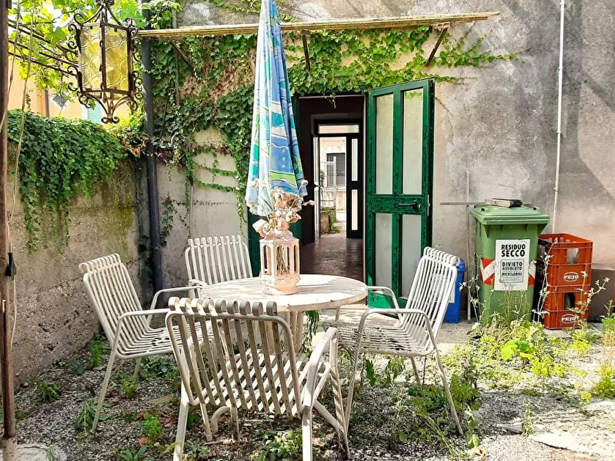 Immagine 18 di Casa indipendente in vendita  a Valeggio Sul Mincio