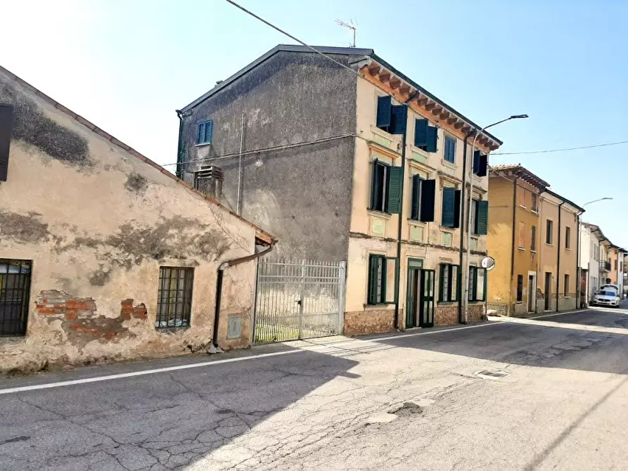 Immagine 20 di Casa indipendente in vendita  a Valeggio Sul Mincio