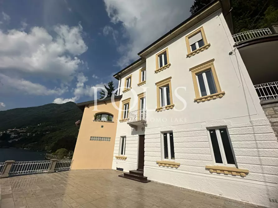 Immagine 6 di Villa in vendita  in Piazza Cesare Scotti 2 a Faggeto Lario