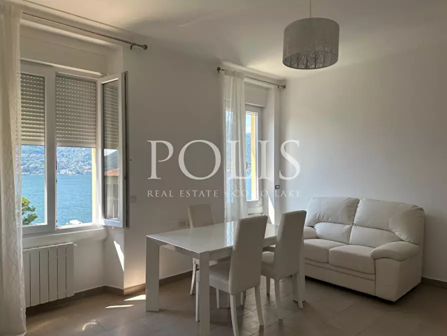 Immagine 12 di Villa in vendita  in Piazza Cesare Scotti 2 a Faggeto Lario