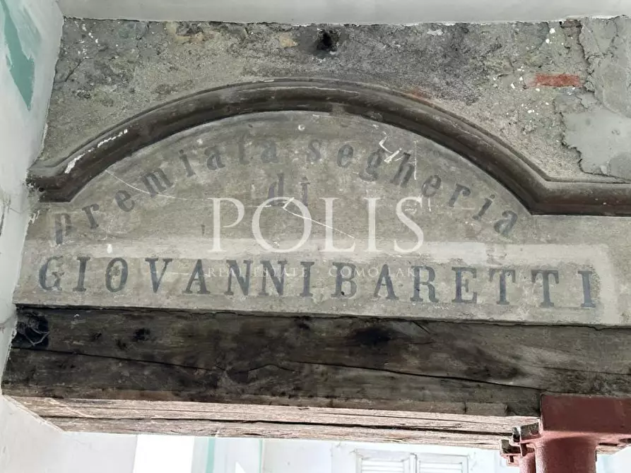 Immagine 18 di Villa in vendita  in Piazza Cesare Scotti 2 a Faggeto Lario