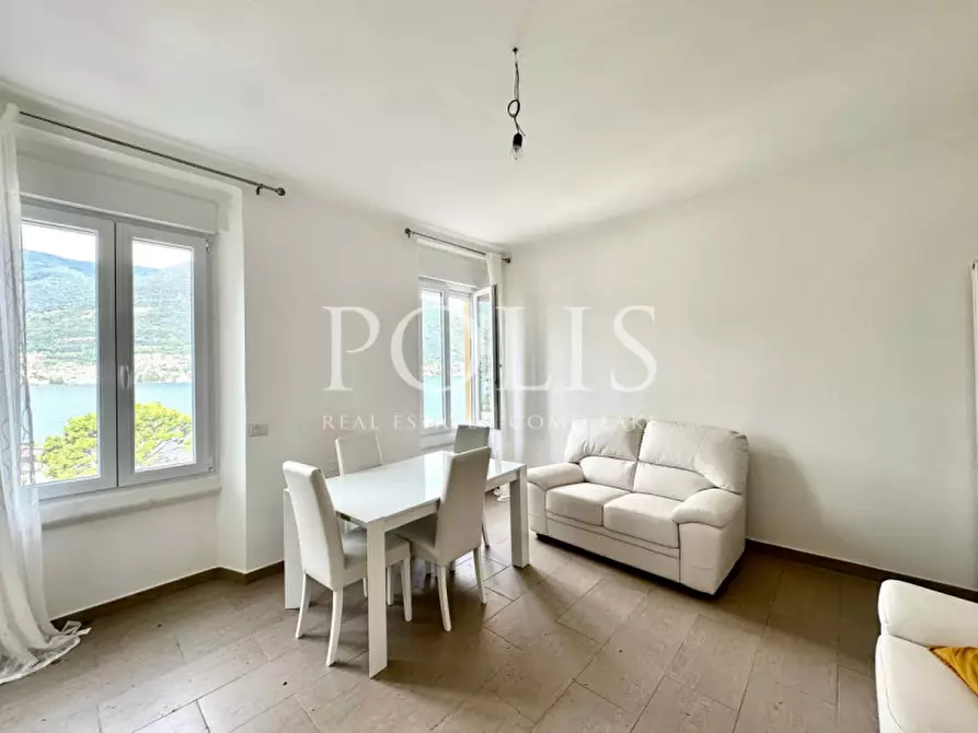 Immagine 19 di Villa in vendita  in Piazza Cesare Scotti 2 a Faggeto Lario