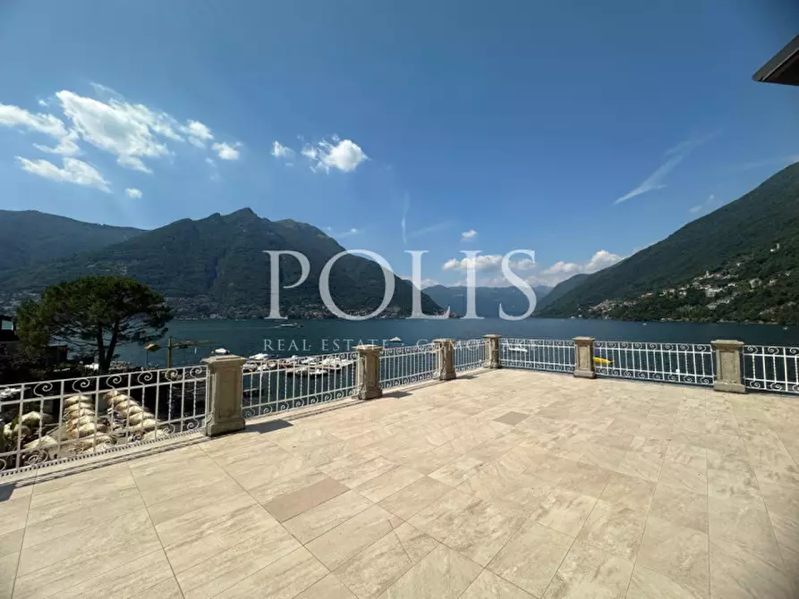 Immagine 24 di Villa in vendita  in Piazza Cesare Scotti 2 a Faggeto Lario