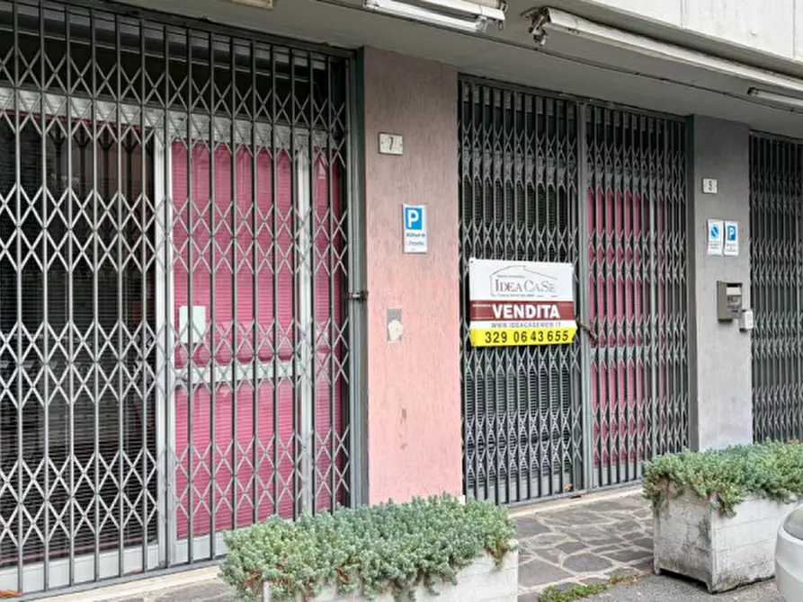 Immagine 6 di Negozio in vendita  in Agnini a Carpi