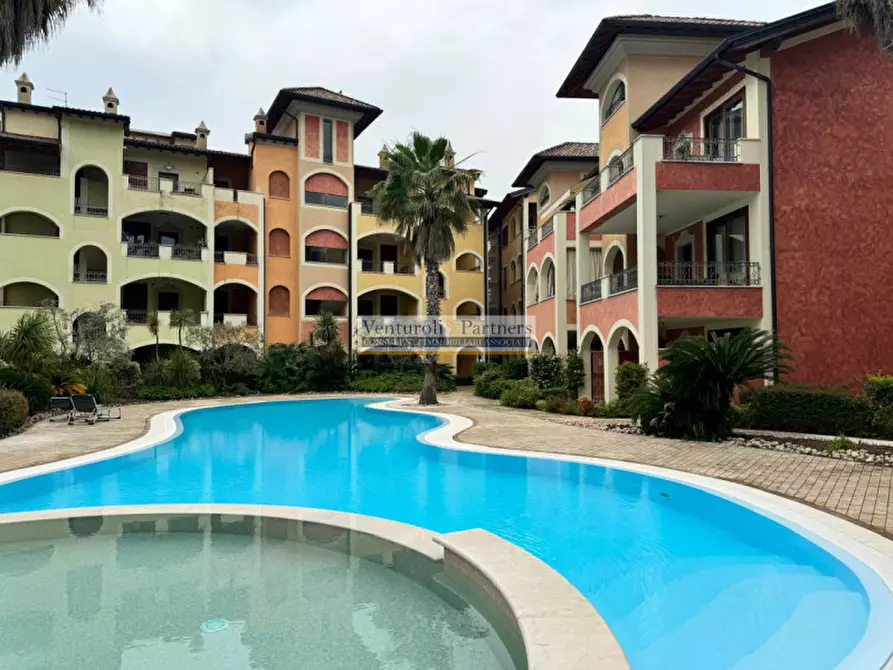 Immagine 3 di Appartamento in vendita  in Lungolago Zanardelli a Toscolano-Maderno