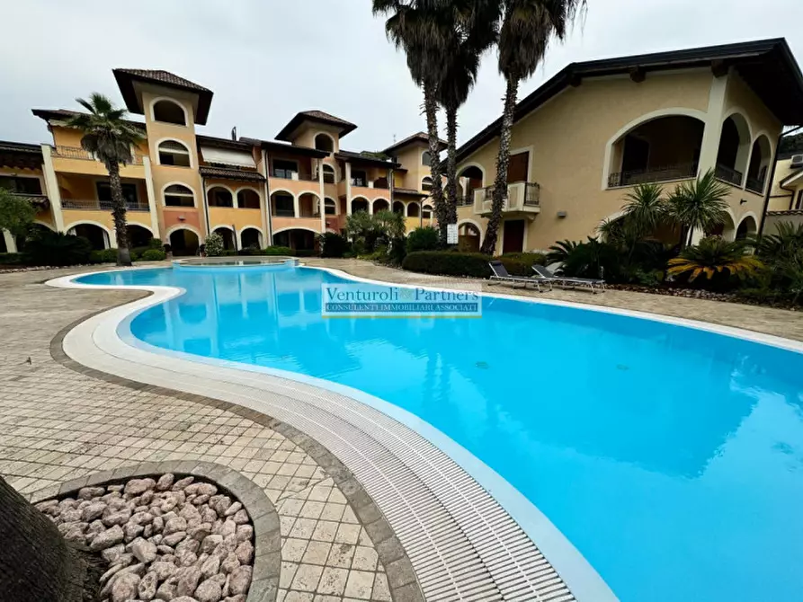 Immagine 6 di Appartamento in vendita  in Lungolago Zanardelli a Toscolano-Maderno