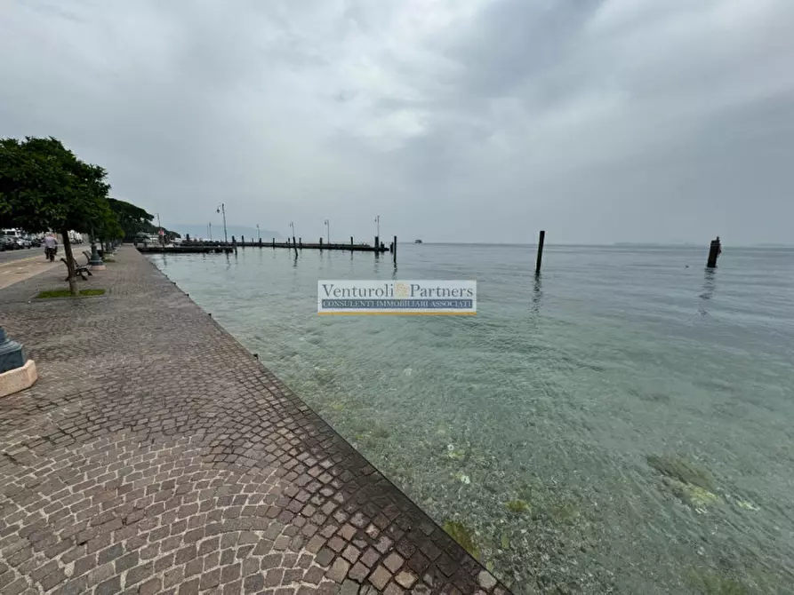 Immagine 15 di Appartamento in vendita  in Lungolago Zanardelli a Toscolano-Maderno