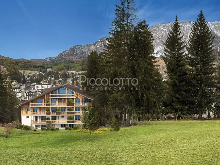 Immagine 5 di Appartamento in vendita  in località Ronco a Cortina D'ampezzo