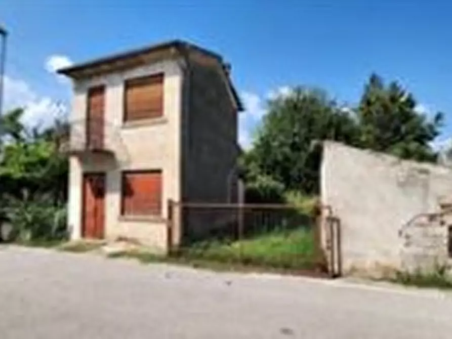 Immagine 1 di Casa indipendente in vendita  in VIA CANTARANA 8 a Caldogno