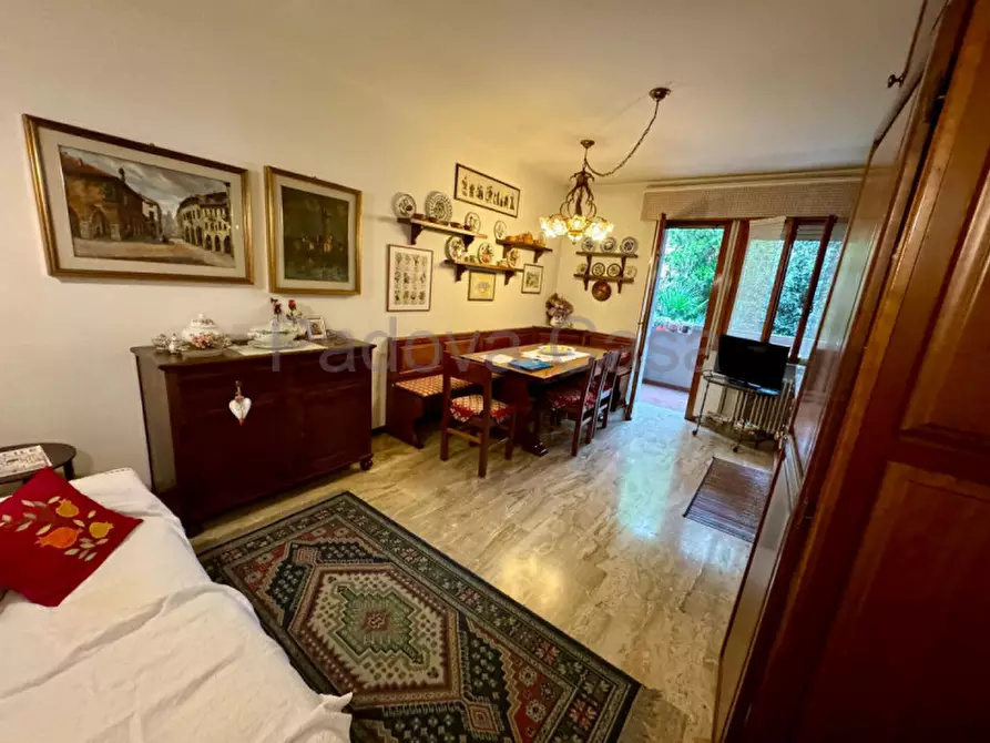 Immagine 2 di Appartamento in vendita  a Padova