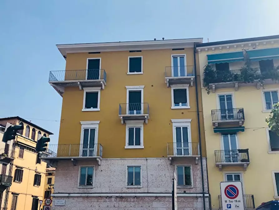 Immagine 1 di Appartamento in affitto  in Lungadige Porta Vittoria 1 a Verona