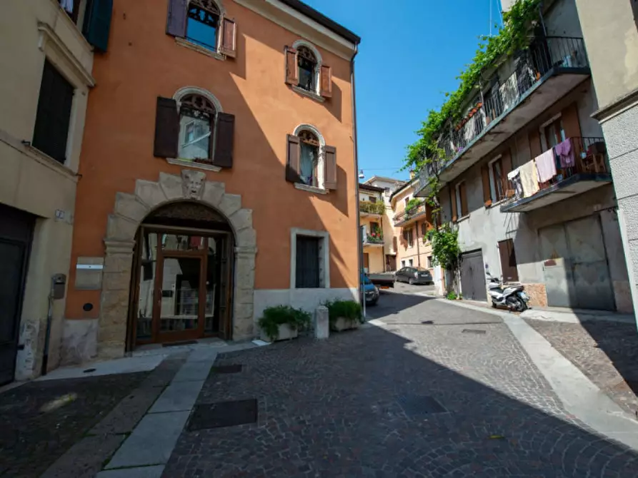 Immagine 1 di Appartamento in affitto  in Vicolo Porta Vescovo 5 a Verona