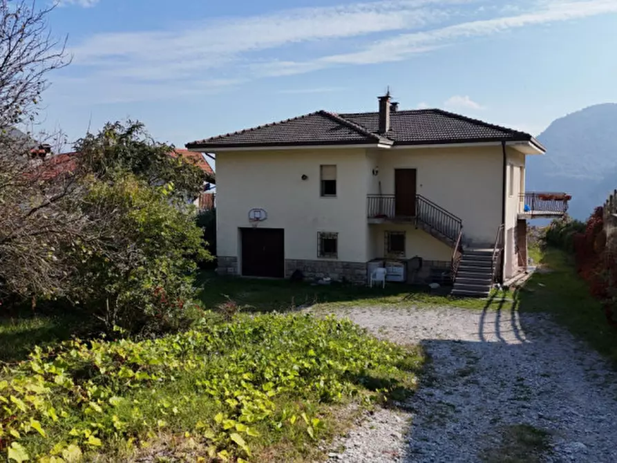 Immagine 5 di Villa in vendita  in Località Lavim 39 a Tenno