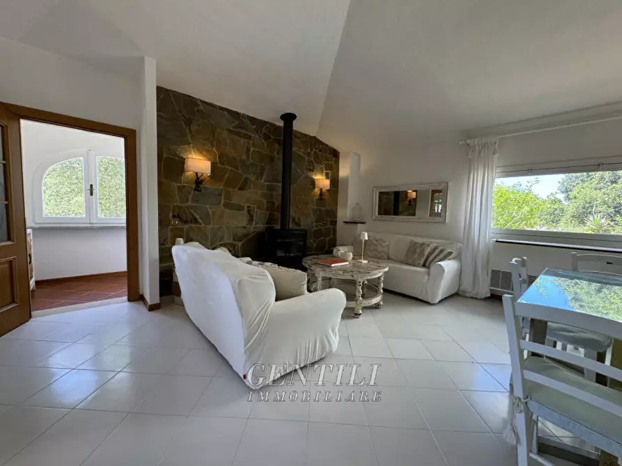 Immagine 3 di Villa in vendita  a Arzachena