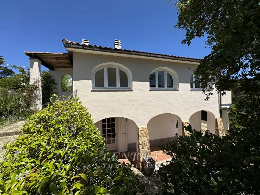 Immagine 32 di Villa in vendita  a Arzachena