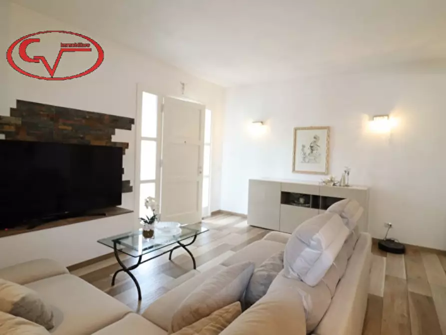 Immagine 42 di Villa in vendita  in Ambra a Bucine