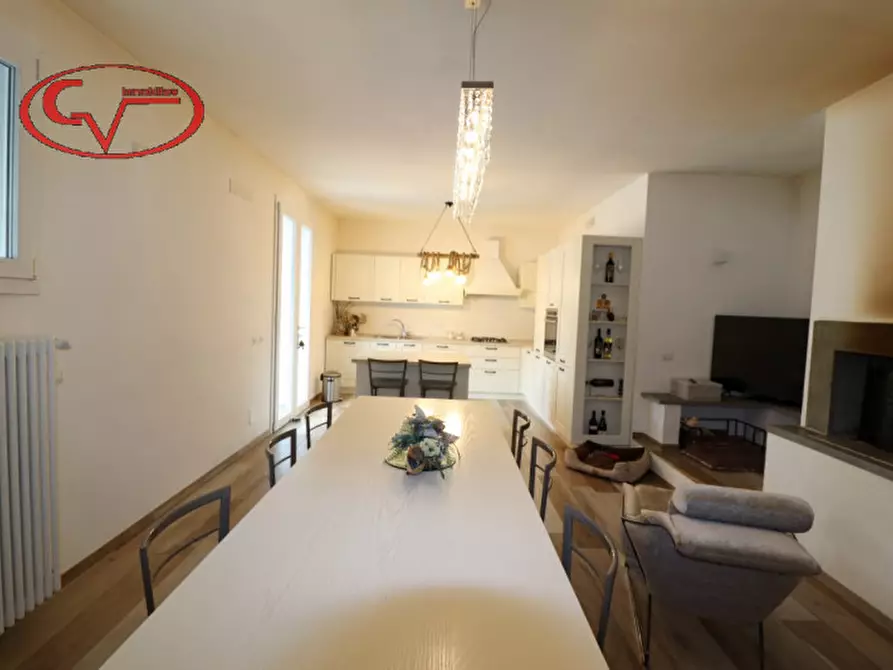 Immagine 46 di Villa in vendita  in Ambra a Bucine