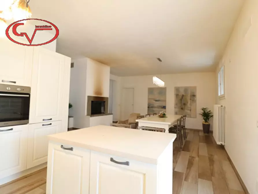 Immagine 47 di Villa in vendita  in Ambra a Bucine