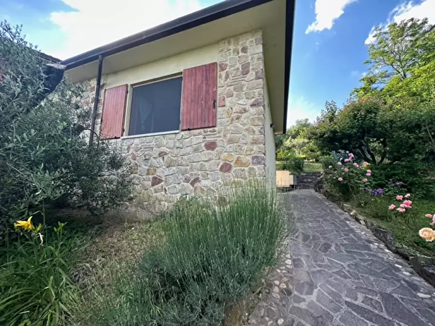 Immagine 5 di Villa in vendita  in montebagnolo a Perugia