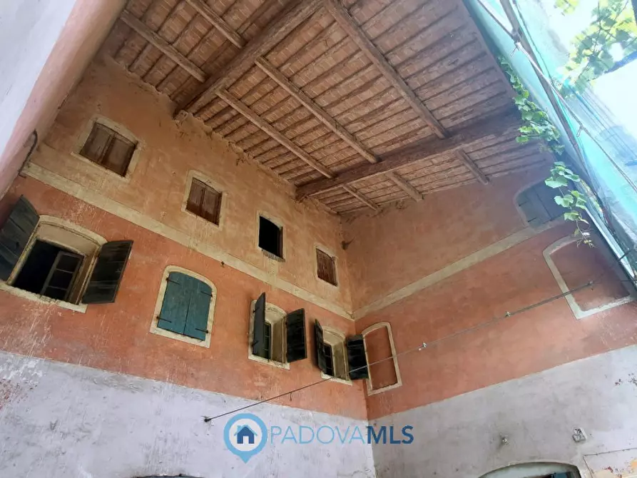Immagine 33 di Rustico / casale in vendita  in Via San Francesco a Rovolon