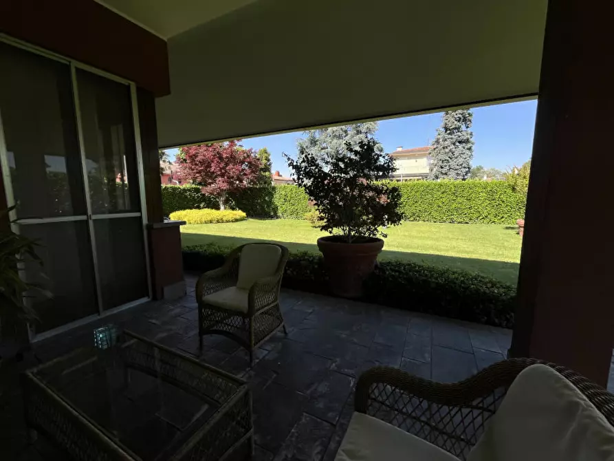 Immagine 21 di Villa in vendita  in Via Mantegna a Trezzano Sul Naviglio