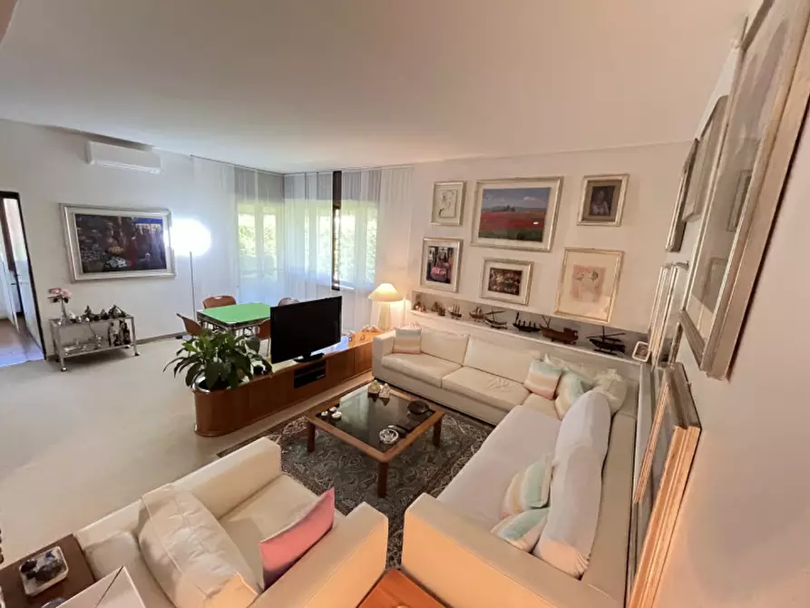 Immagine 28 di Villa in vendita  in Via Mantegna a Trezzano Sul Naviglio