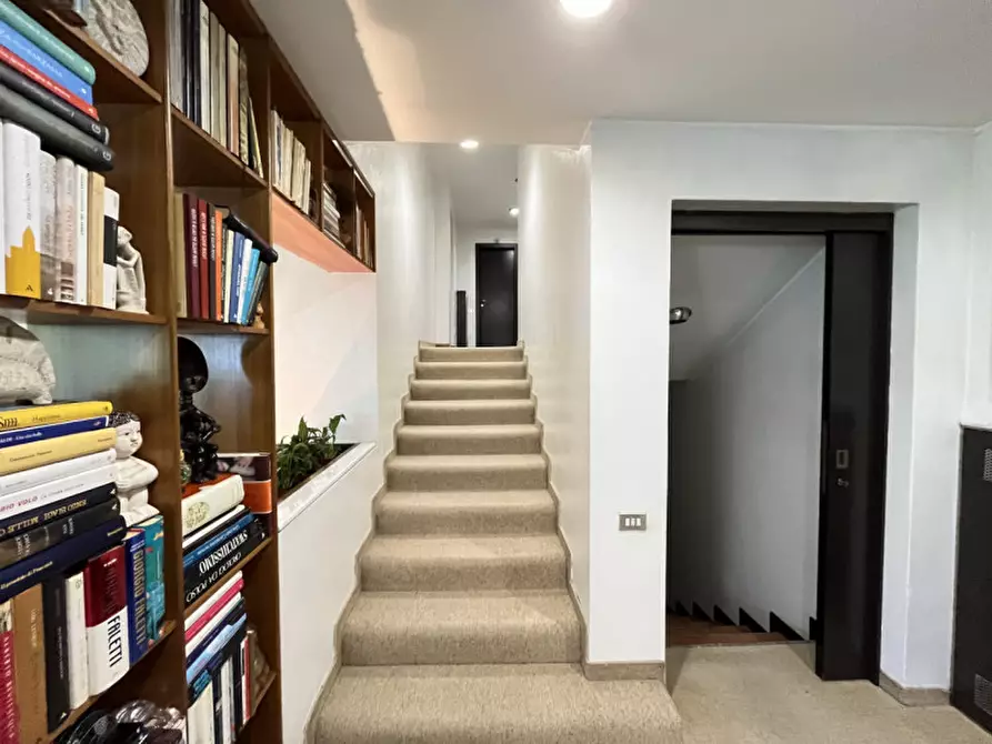 Immagine 29 di Villa in vendita  in Via Mantegna a Trezzano Sul Naviglio