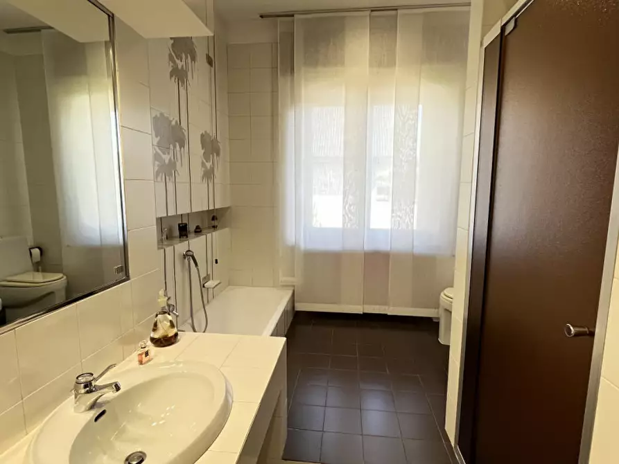 Immagine 40 di Villa in vendita  in Via Mantegna a Trezzano Sul Naviglio