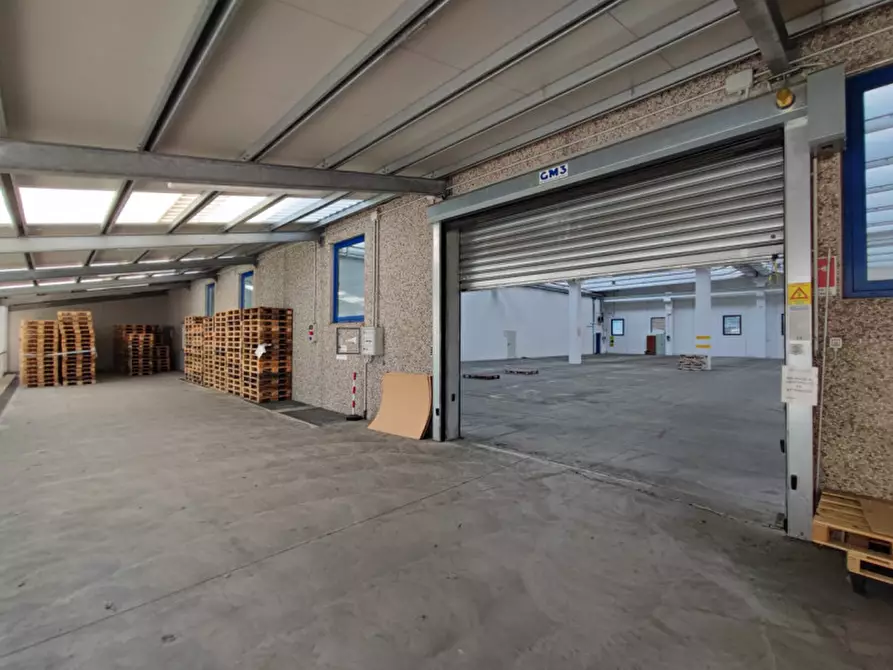 Immagine 16 di Capannone industriale in affitto  a Affi