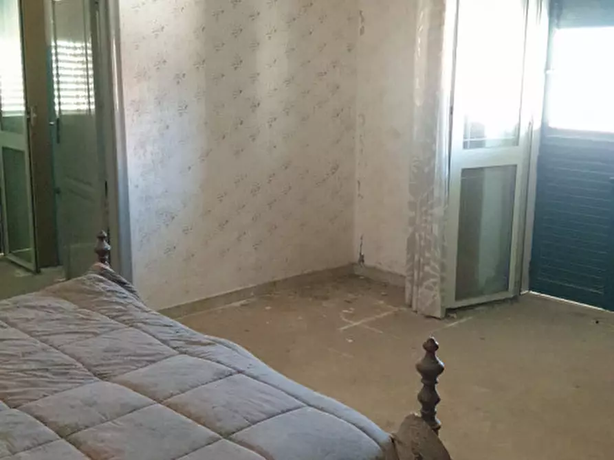 Immagine 12 di Casa indipendente in vendita  a Avola