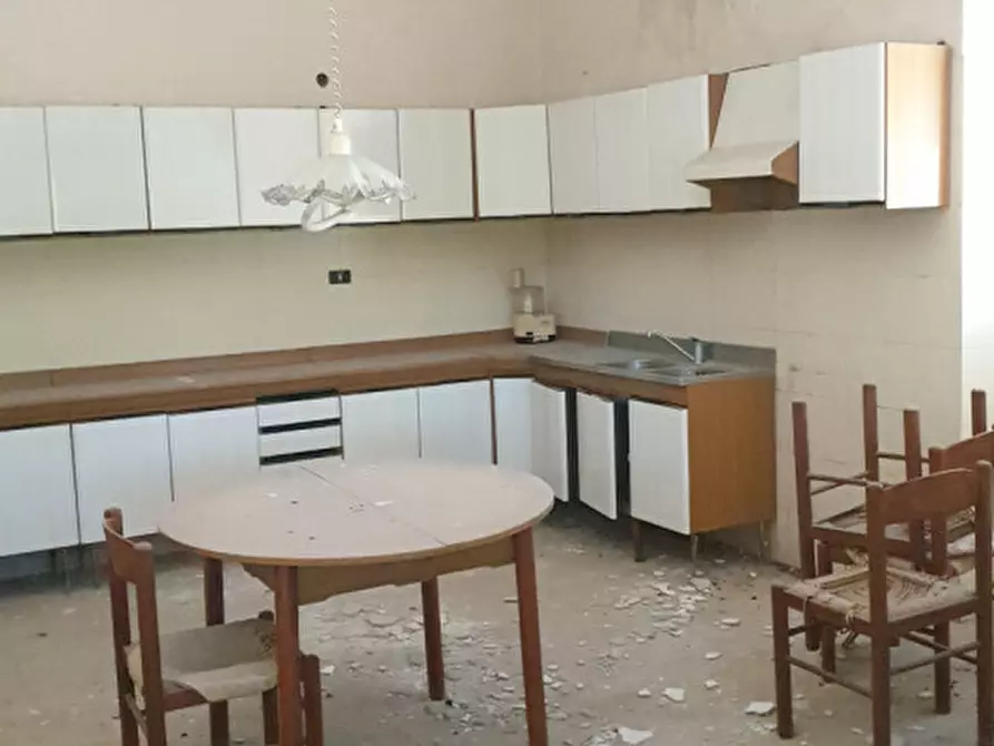 Immagine 22 di Casa indipendente in vendita  a Avola