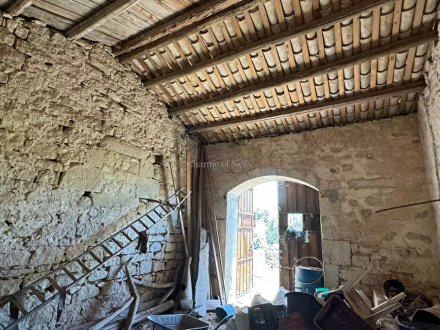 Immagine 2 di Casa indipendente in vendita  a Modica