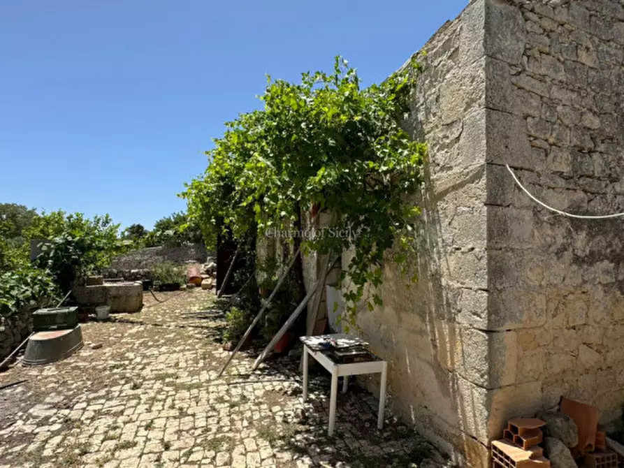 Immagine 10 di Casa indipendente in vendita  a Modica
