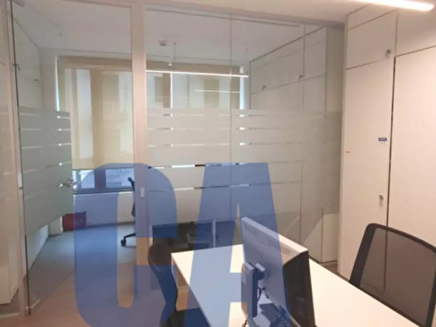 Immagine 2 di Ufficio in affitto  in VIA RAVIZZA CARLO a Milano