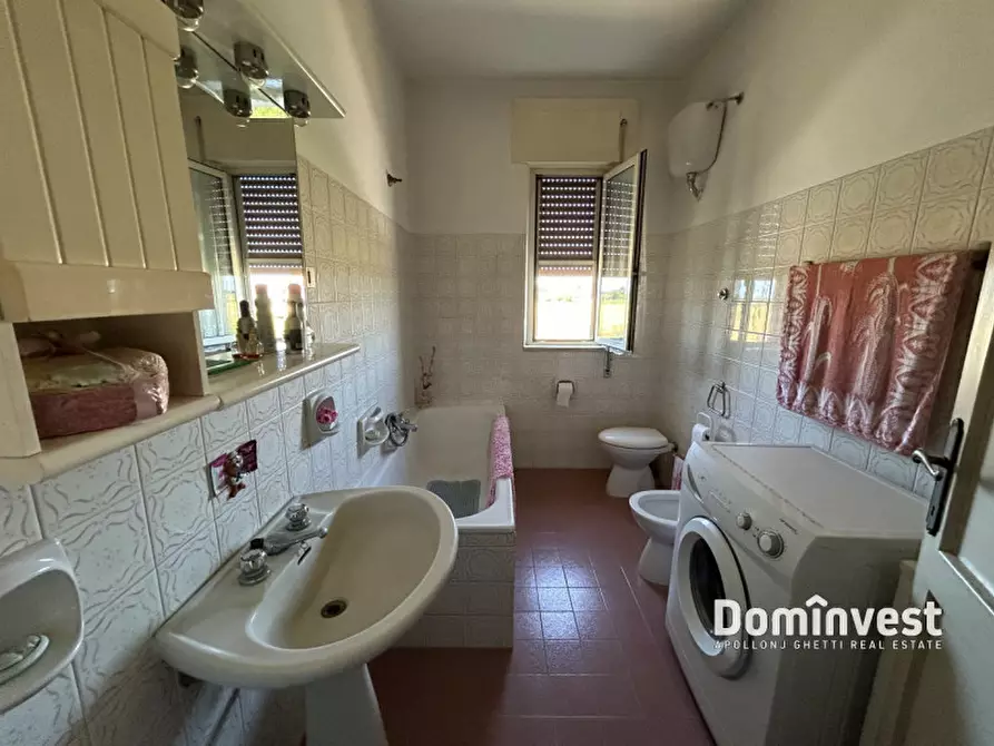 Immagine 14 di Rustico / casale in vendita  in strada della principessa a Montalto Di Castro