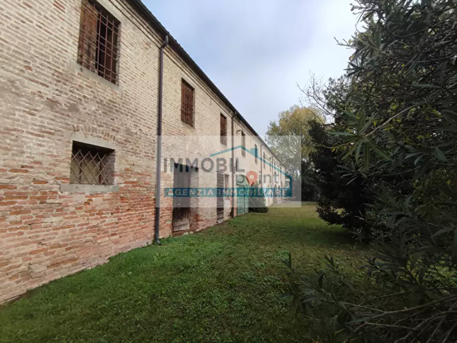 Immagine 9 di Palazzo in vendita  in Via Milano a Selvazzano Dentro