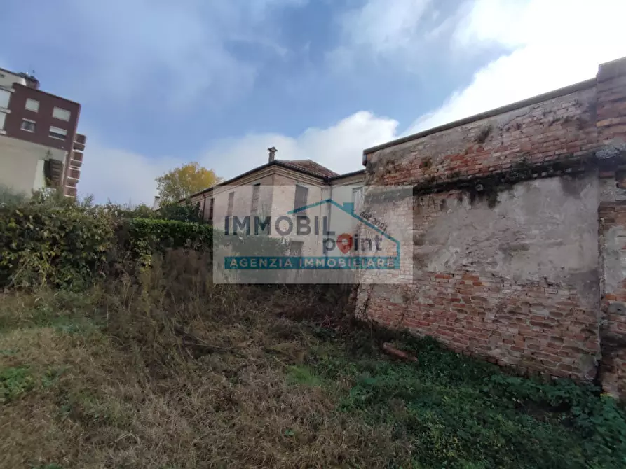 Immagine 16 di Palazzo in vendita  in Via Milano a Selvazzano Dentro