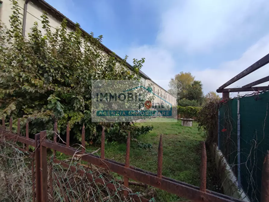 Immagine 17 di Palazzo in vendita  in Via Milano a Selvazzano Dentro