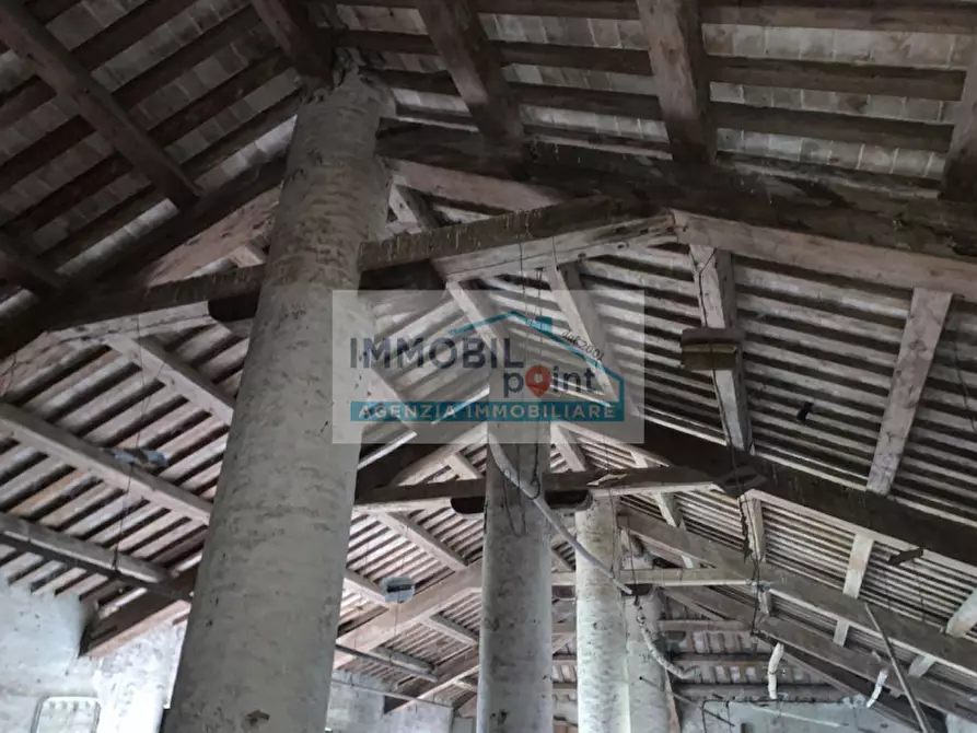 Immagine 26 di Palazzo in vendita  in Via Milano a Selvazzano Dentro