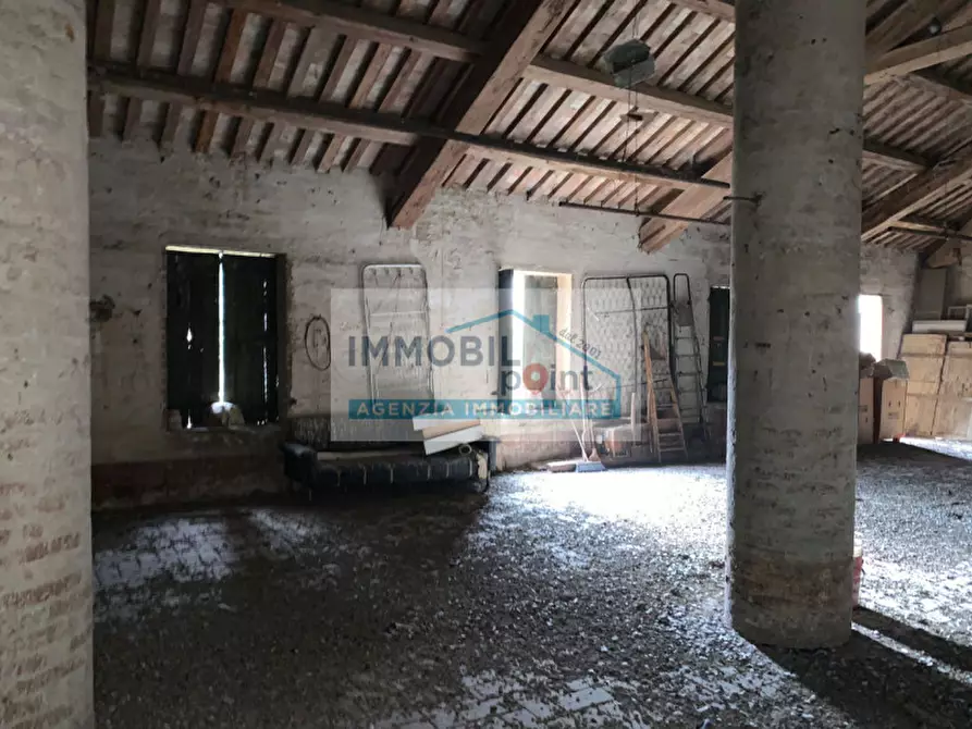 Immagine 32 di Palazzo in vendita  in Via Milano a Selvazzano Dentro