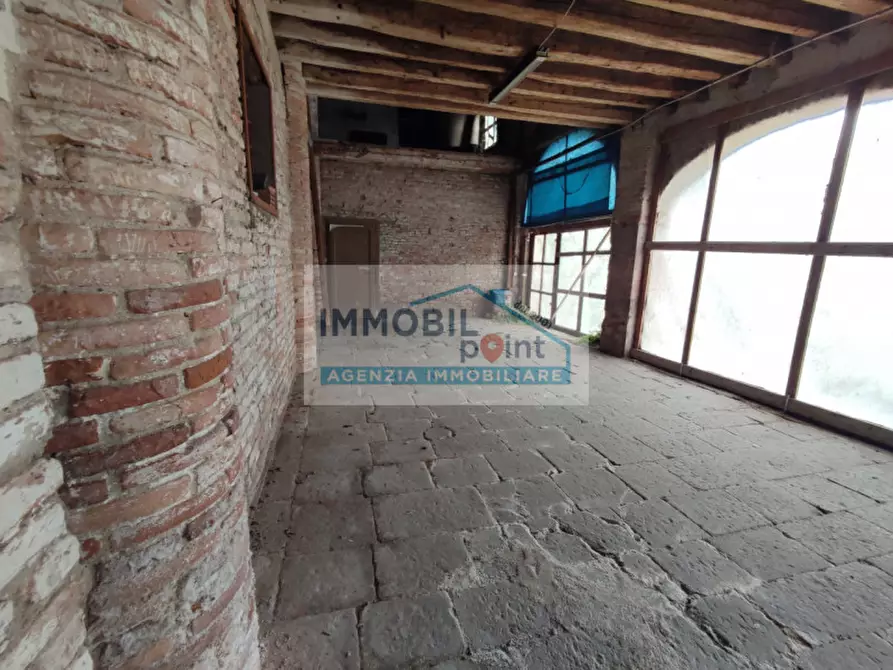 Immagine 33 di Palazzo in vendita  in Via Milano a Selvazzano Dentro