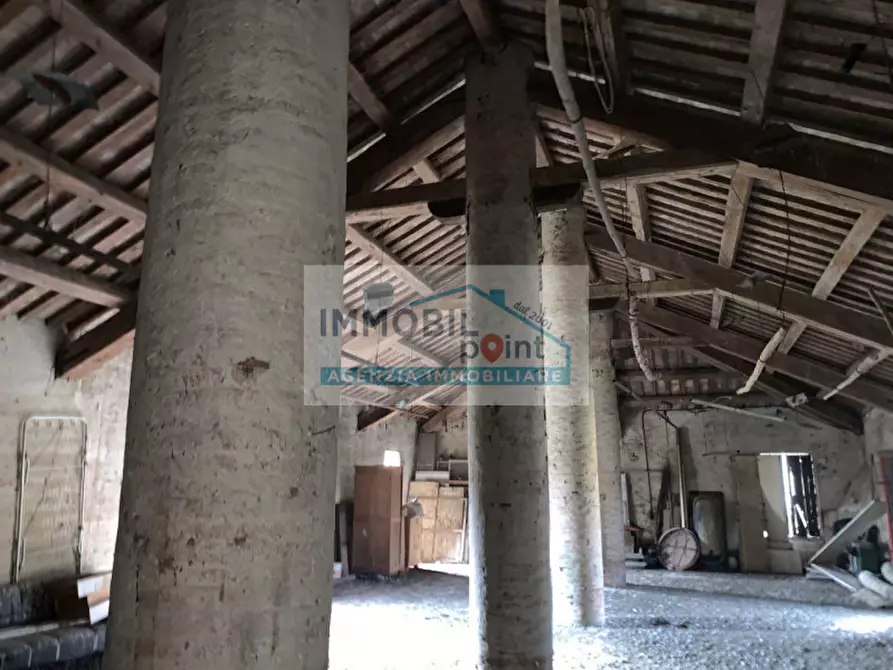 Immagine 34 di Palazzo in vendita  in Via Milano a Selvazzano Dentro