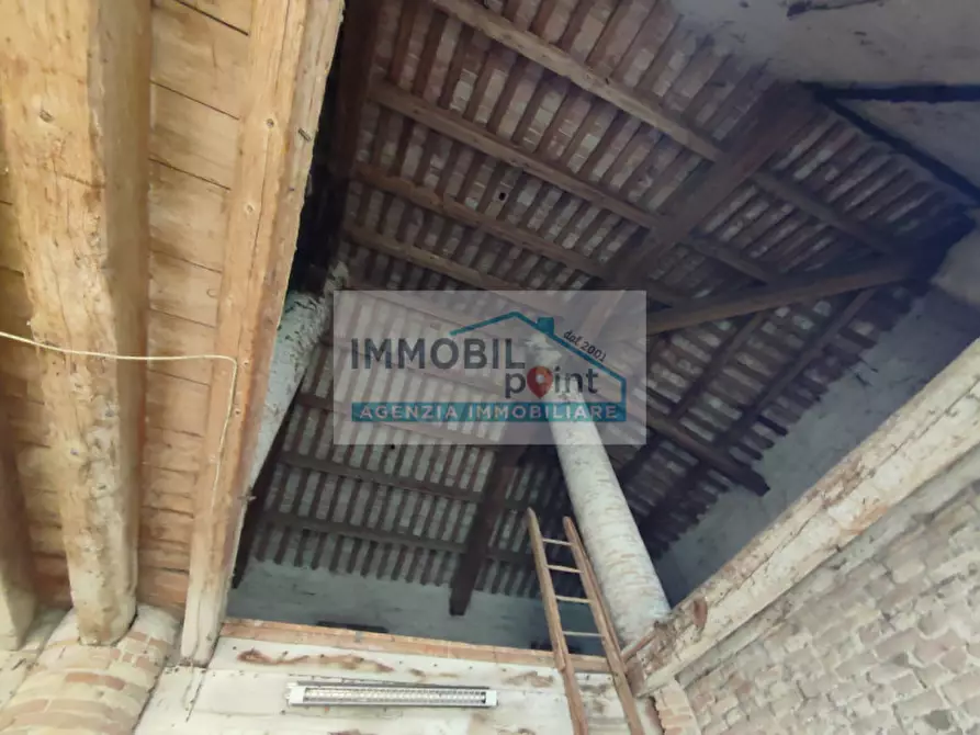 Immagine 37 di Palazzo in vendita  in Via Milano a Selvazzano Dentro