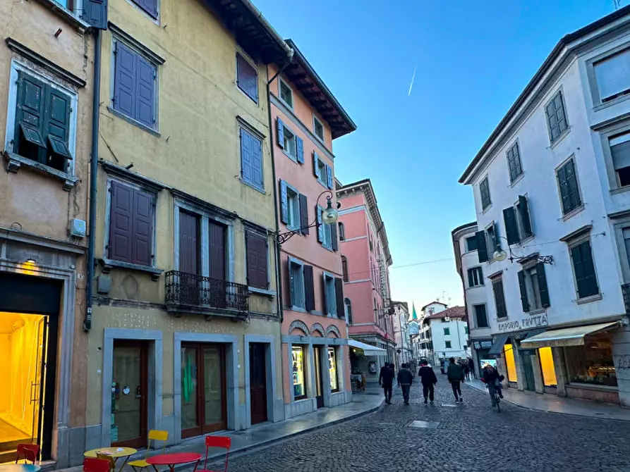 Immagine 1 di Palazzo in vendita  in Riva Bartolini 8 a Udine