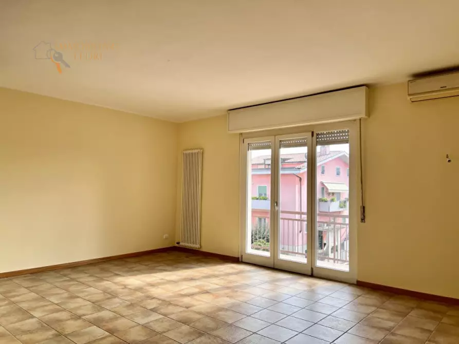 Immagine 3 di Appartamento in vendita  in Via Calatafimi a Villafranca Di Verona